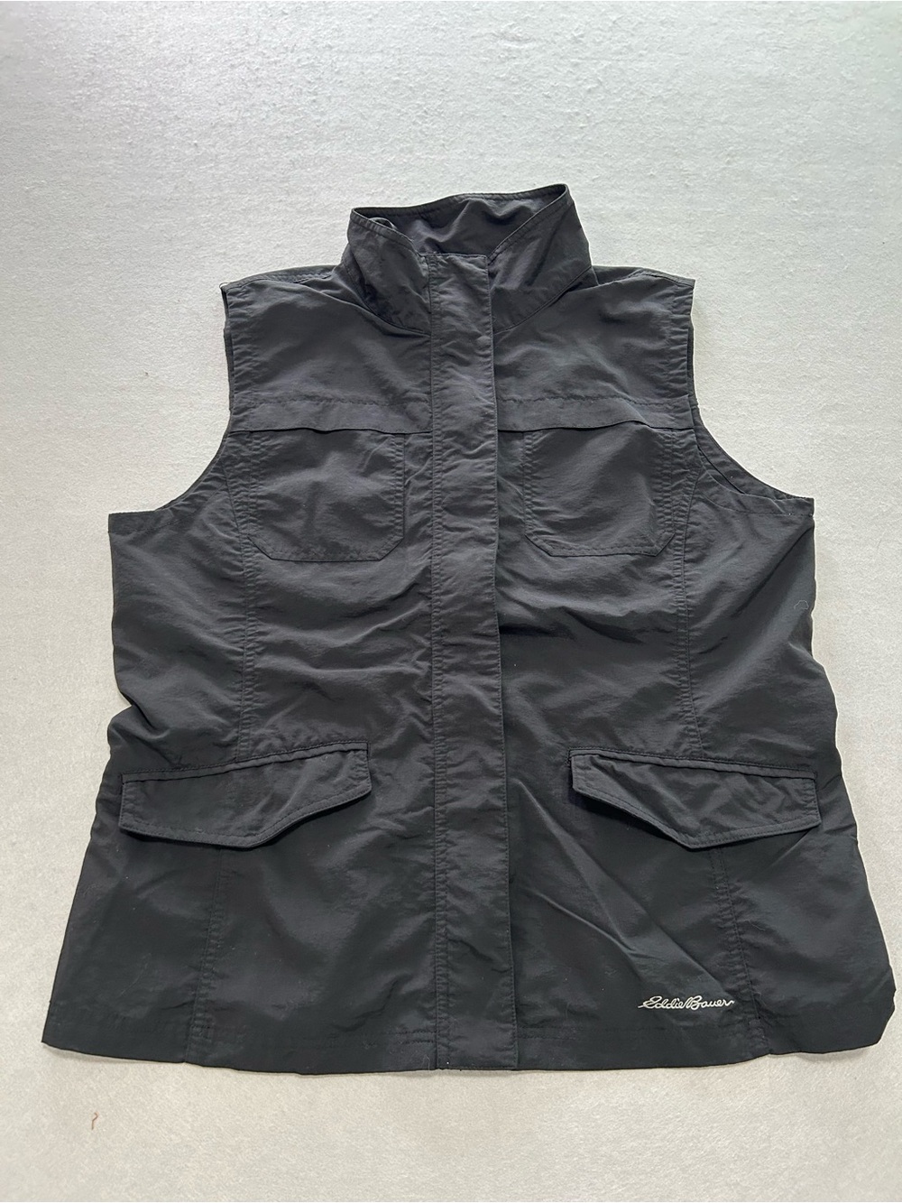 Eddie Bauer Womens Sleeveless Jacket Black Vest Size XL Zip Front Lightweight